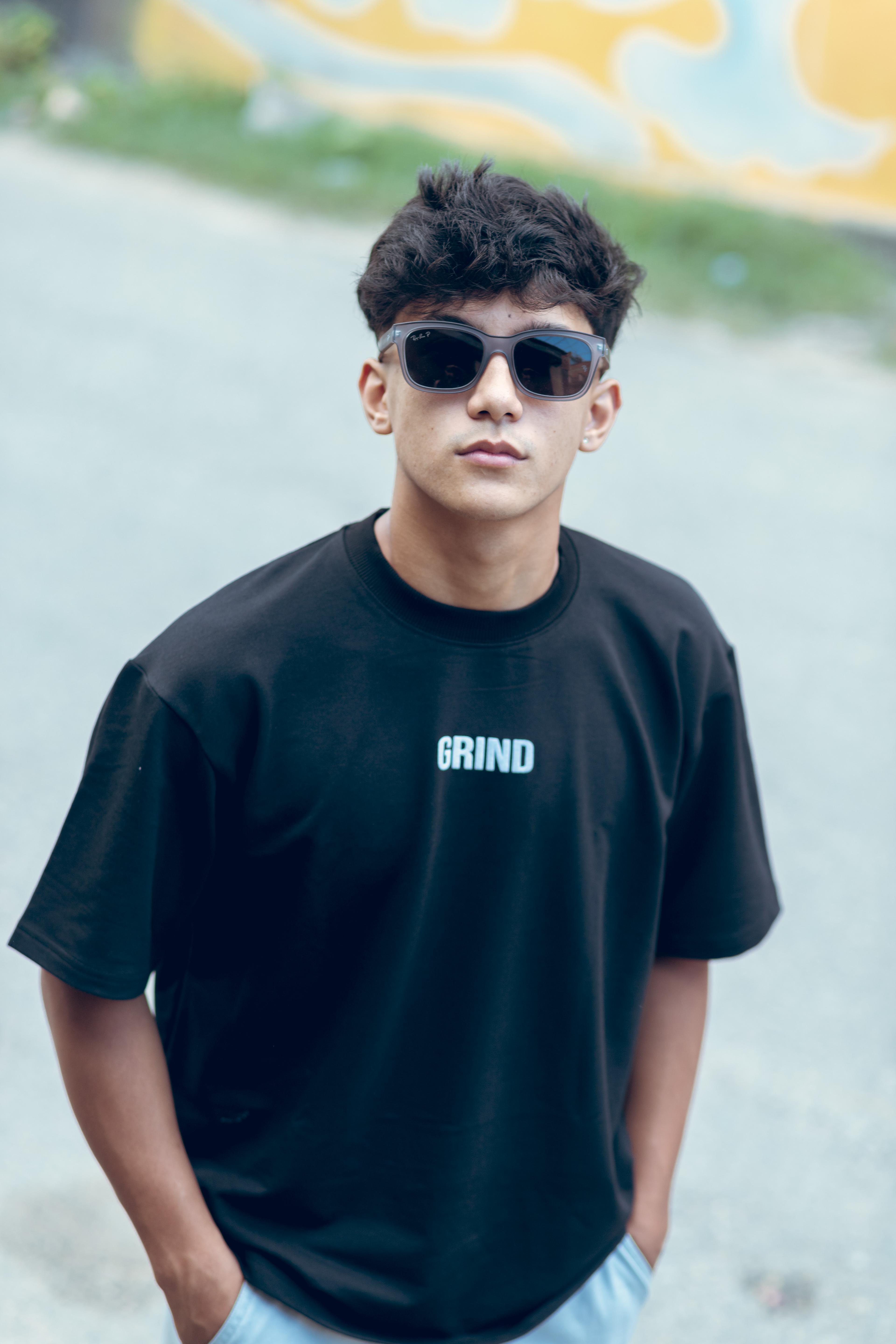 black_tee